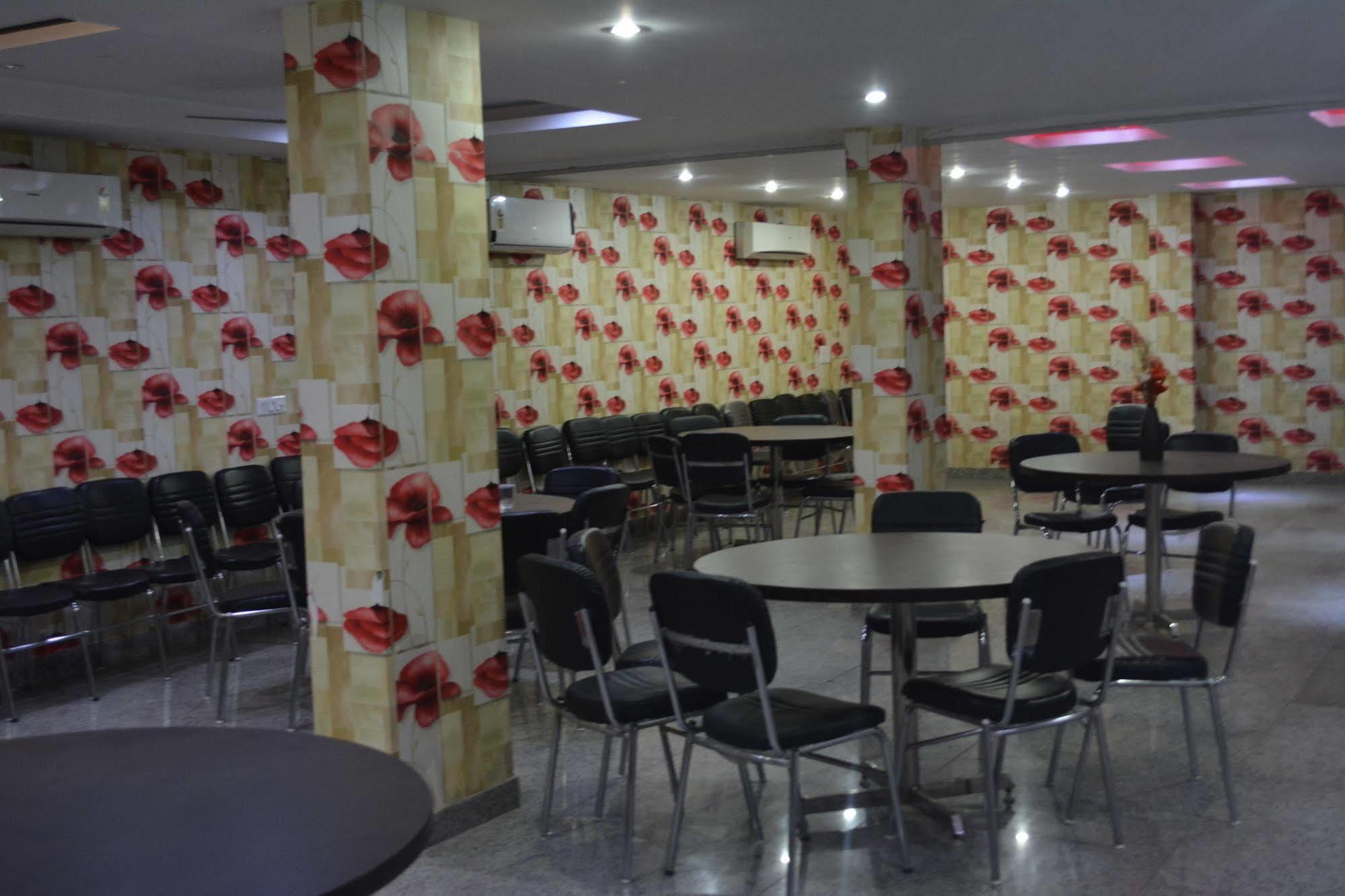 Fabexpress Lotus Palace Neu-Delhi Exterior foto